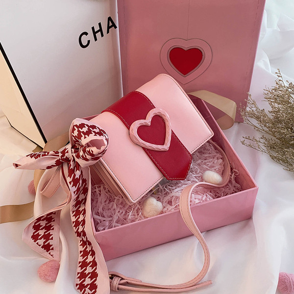 Geanta de dama moderna cu decor broderie in trei culori