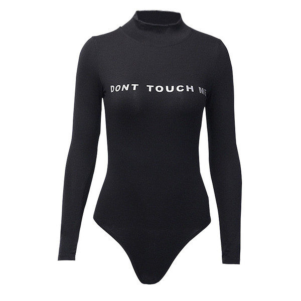 Corp de damă modern cu guler înalt și inscripție în mai multe culori