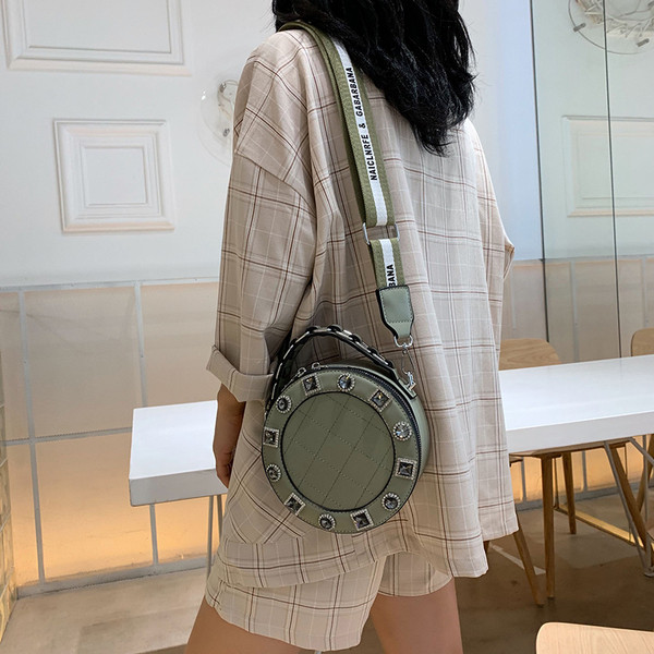 Geanta de dama cu pietre rotunde