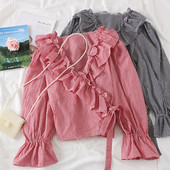 Cămașă modernă de damă în carouri cu mâneci lungi în roșu și negru