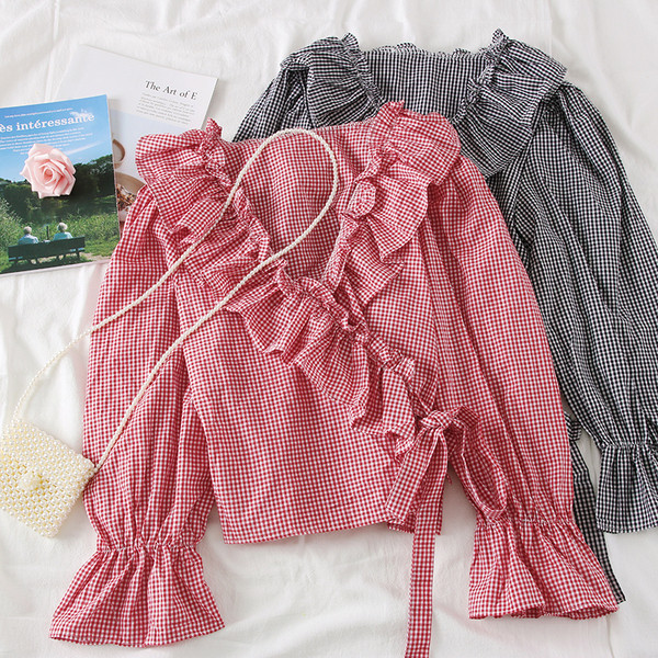 Cămașă modernă de damă în carouri cu mâneci lungi în roșu și negru