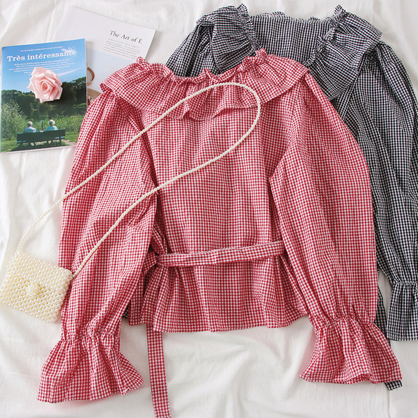 Cămașă modernă de damă în carouri cu mâneci lungi în roșu și negru