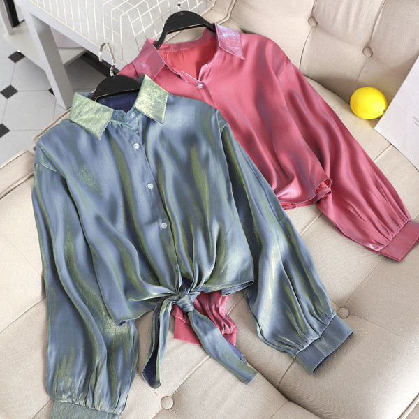 Cămașă modernă de damă cu mâneci lungi în albastru și roșu