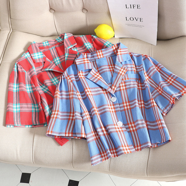 Cămașă scurtă de damă în carouri în roșu și albastru