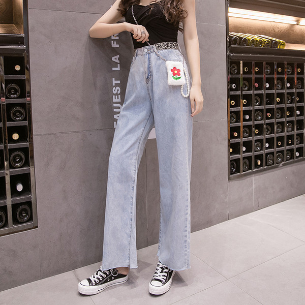 Blugi de dama moderni in model deschis la culoare