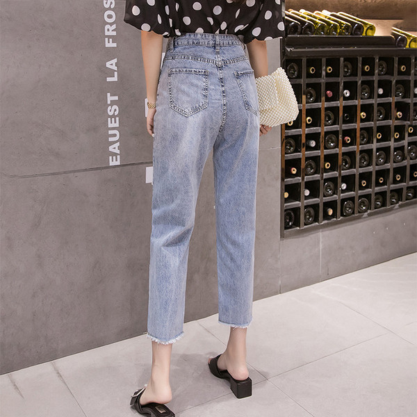 Blugi de dama actuali cu talie inalta si perle