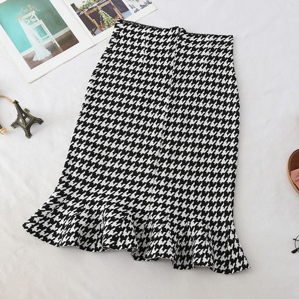 Fusta dama in carouri cu talie inalta in alb-negru