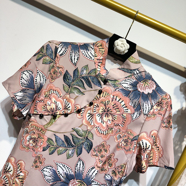 Rochie scurta de dama cu maneci scurte si model floral