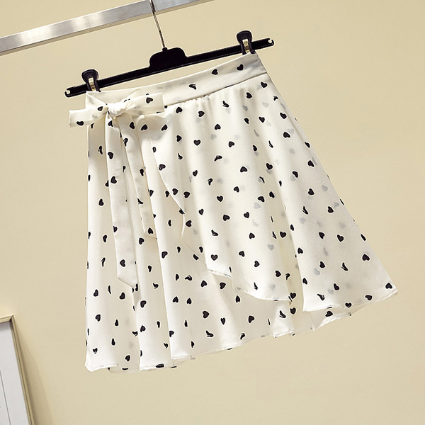 Fusta casual dama in inimioare albe si negre