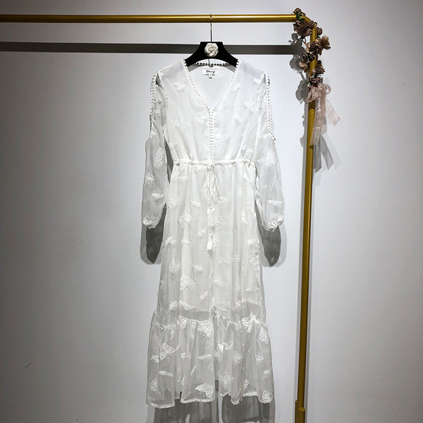 Rochie de dama alb cu maneci lungi