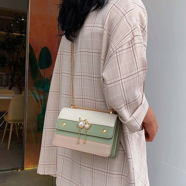 Geanta dama cu decor metalic in mai multe culori