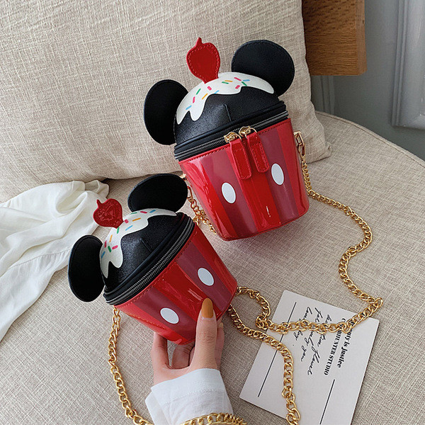 Geanta de dama model NOU cu element 3D