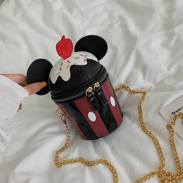 Geanta de dama model NOU cu element 3D