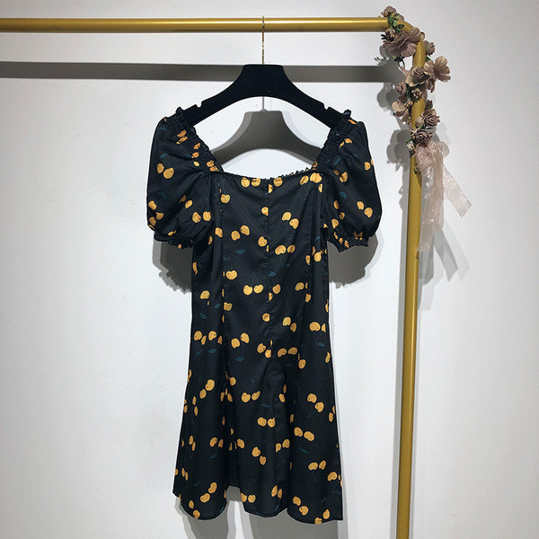 Rochie de dama neagra cu umerii goi in negru