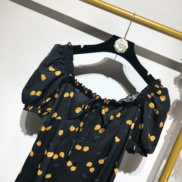 Rochie de dama neagra cu umerii goi in negru