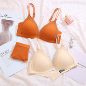 Lenjerie intimă în două părți în culori diferite