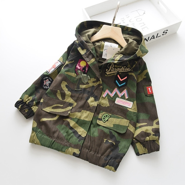 Jachetă modernă pentru copii cu glugă și buzunare - pentru fete