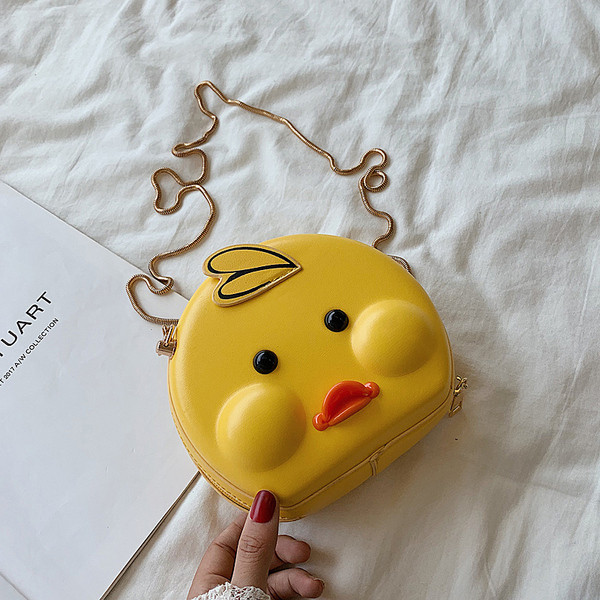 Geanta de dama cu lant metalic in trei culori