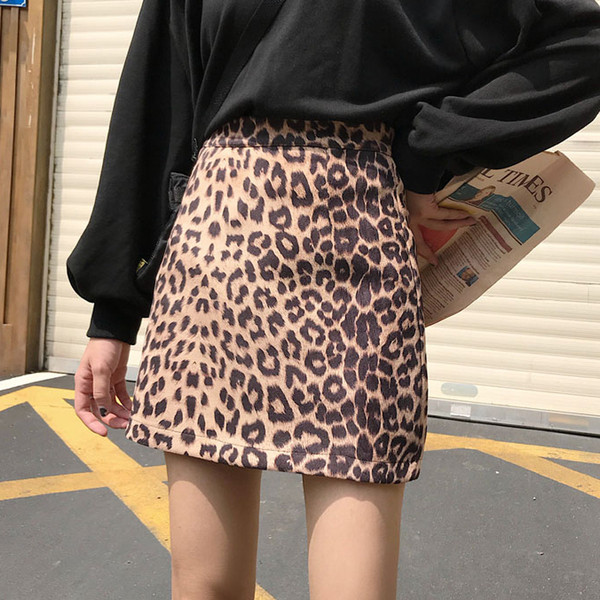 Fusta de dama actuala cu animal print cu talie inalta