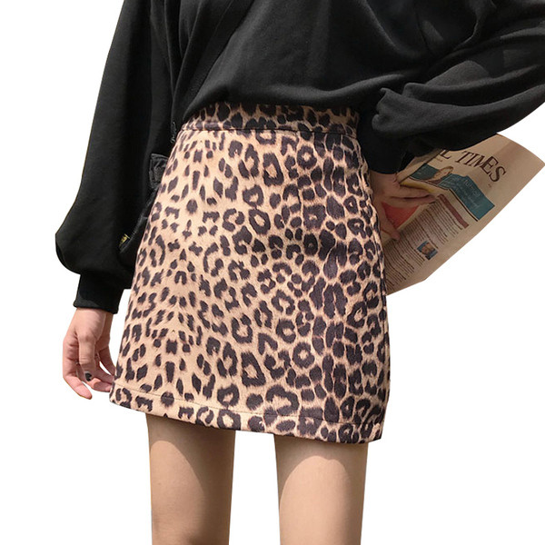 Fusta de dama actuala cu animal print cu talie inalta