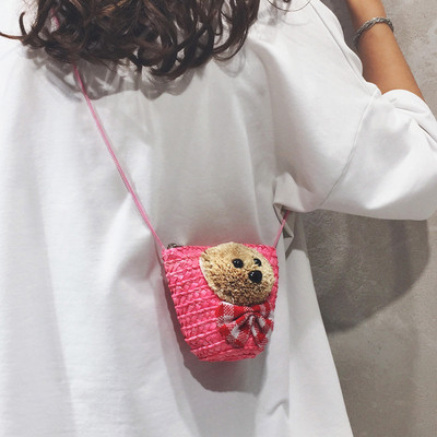 Geantă mică de damă cu element 3D în trei culori