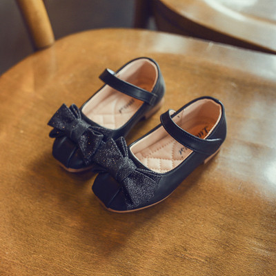 Pantofi eleganti pentru copii pentru fete cu panglica argintii, aurii si negru