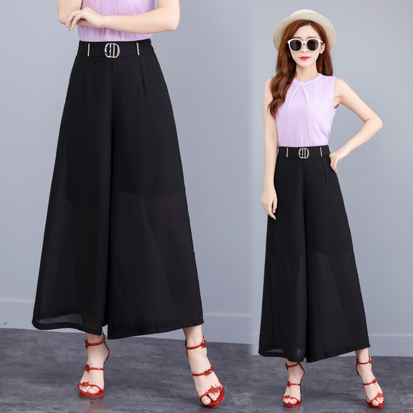 Актуален дамски панталон в черен цвят-широк модел