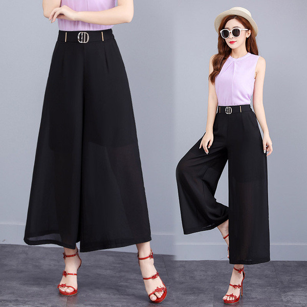 Актуален дамски панталон в черен цвят-широк модел