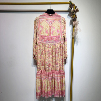 Rochie cu decolteu în V și mâneci lungi cu model cu model