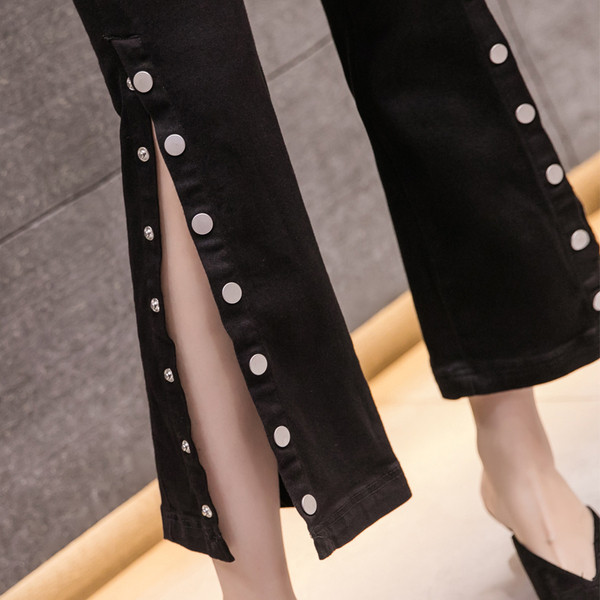 Pantaloni moderni de dama de culoare neagra cu nasturi