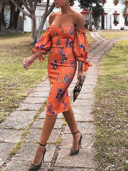 Rochie elegantă de damă, cu umerii goi și motiv floral