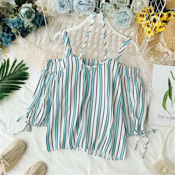 Bluză de damă în dungi cu bretele