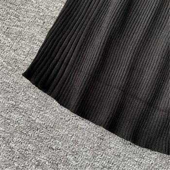 Rochie moderna de dama cu ochiuri in negru