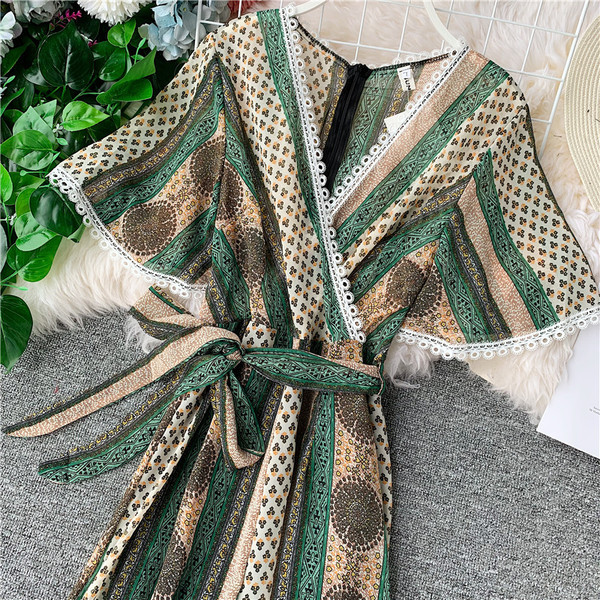 Salopetă lungă de damă cu decolteu în V în două culori