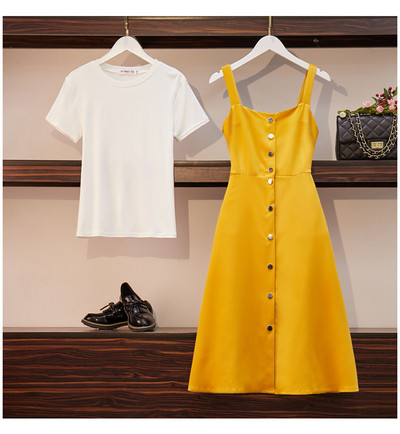 Setul actual pentru femei din două părți în negru și galben