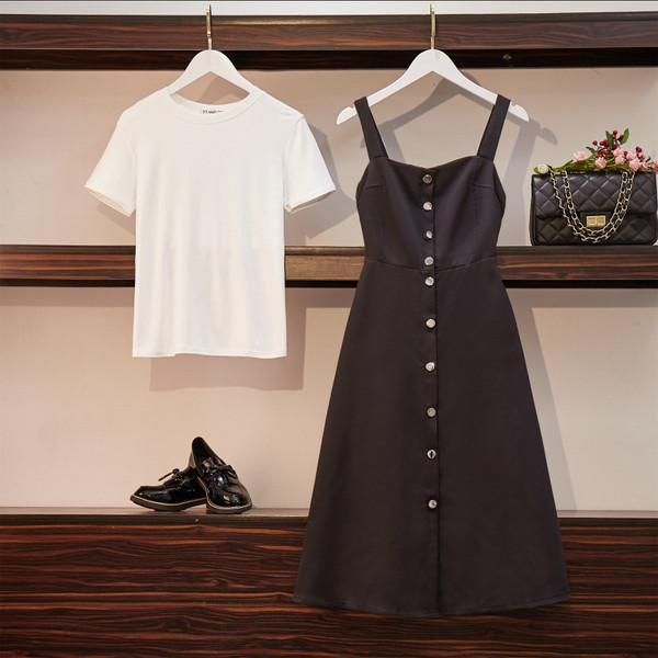 Setul actual pentru femei din două părți în negru și galben