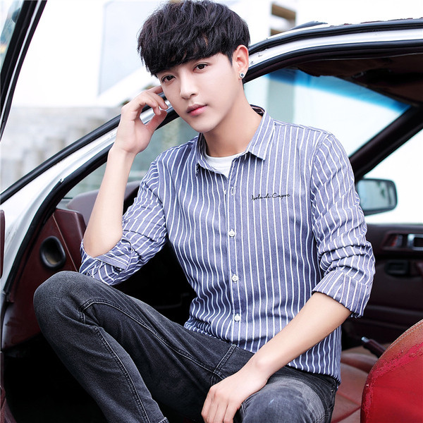 Cămașă bărbătească în dungi în două culori cu broderie