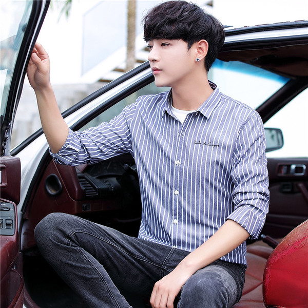 Cămașă bărbătească în dungi în două culori cu broderie