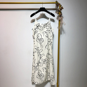 Vékony pántos, fehér, mintás női hosszú ruha