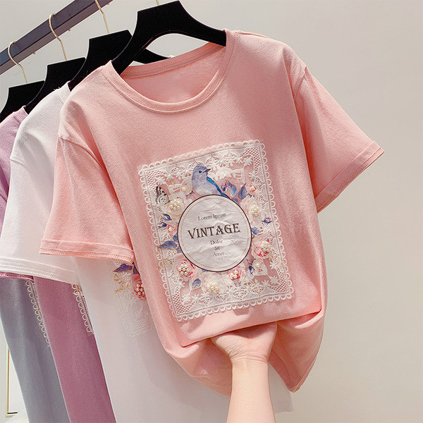 Tricou de dama modern cu maneca scurta si aplicatie