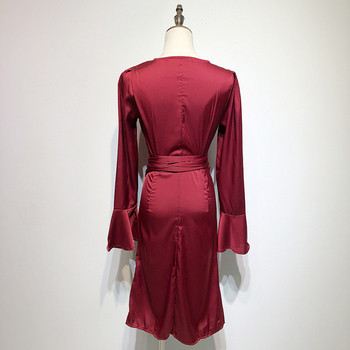 Rochie cu decolteu în V adânc și mâneci lungi lotus în visiniu