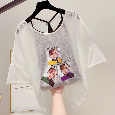 Bluză de damă cu aplicație și mâneci scurte