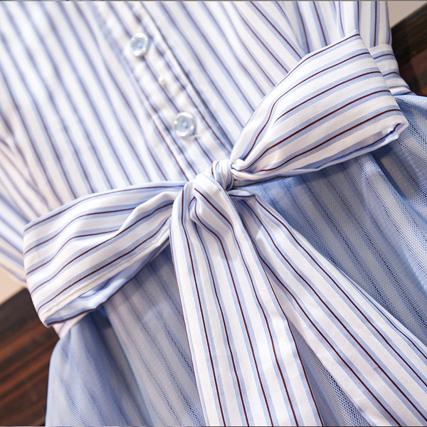 Rochie elegantă de damă cu curea și mâneci scurte în albastru