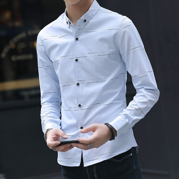 Cămașă elegantă pentru bărbați în alb și albastru - cu nasturi