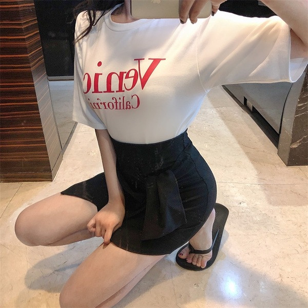 Fusta scurta moderna de dama in gri si negru cu talie inalta