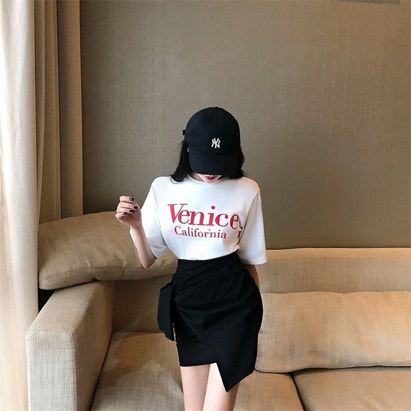 Fusta scurta moderna de dama in gri si negru cu talie inalta