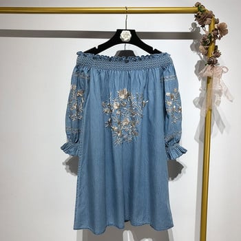 Rochie de dama cu umerii goi in albastru cu broderie