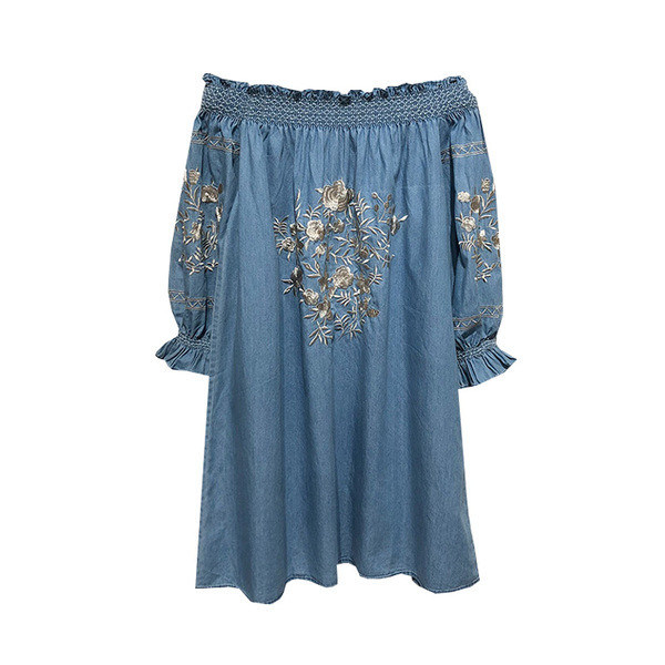 Rochie de dama cu umerii goi in albastru cu broderie