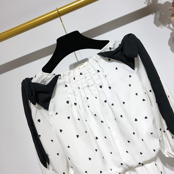 Rochie de dama alb cu aplicatie - inima