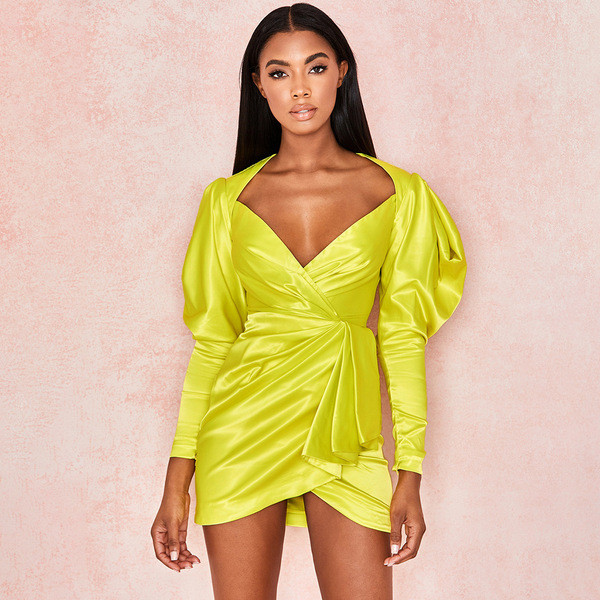 Rochie elegantă de damă, cu mâneci lungi și decolteu în V, de culoare galbenă